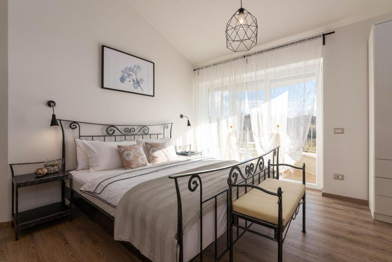 Rooms Karolina Фунтана Екстер'єр фото